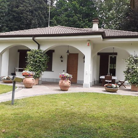 B&B Le Magnolie Carimate Kültér fotó