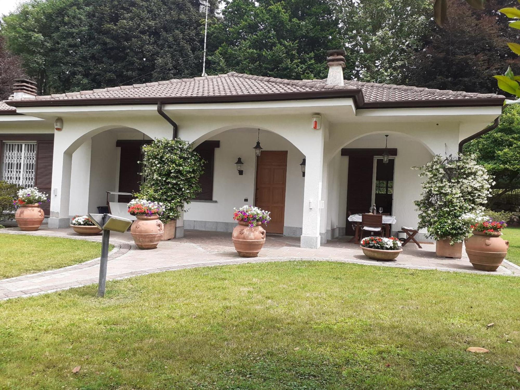 B&B Le Magnolie Carimate Kültér fotó
